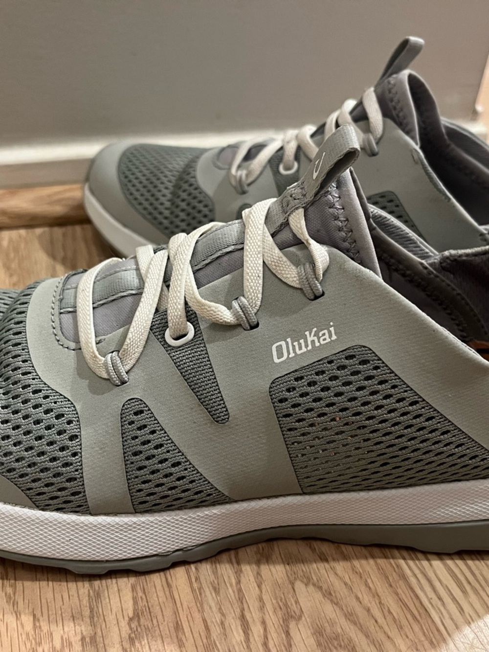 OluKai Women’s Light Gray Mesh Casual Sneaker